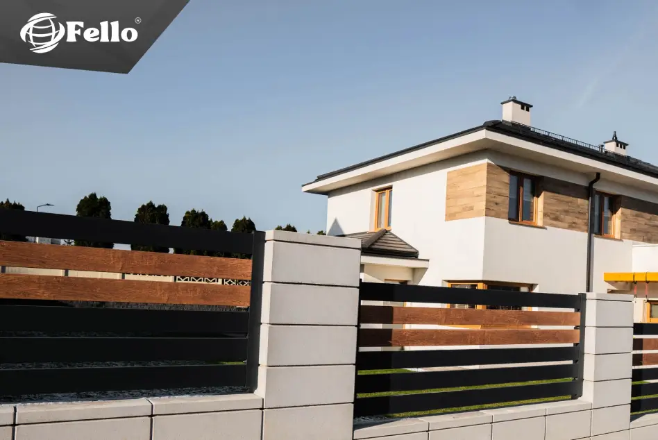 Wood effect fence fello