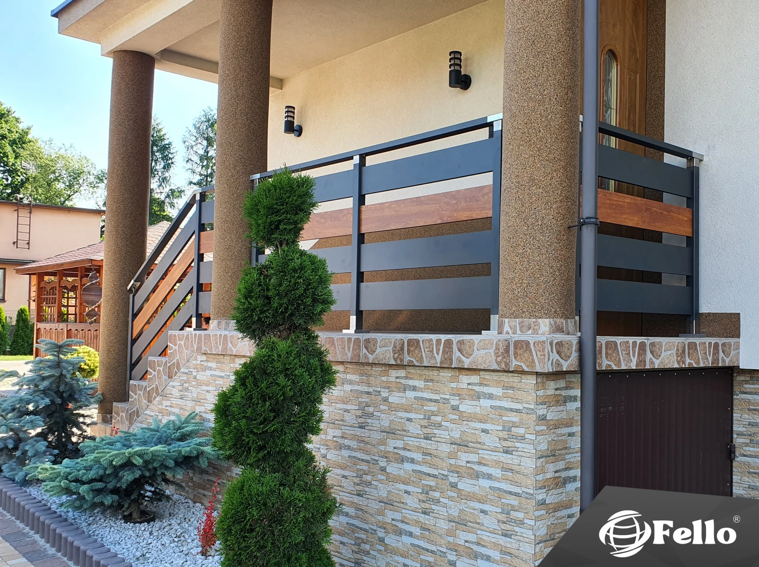 Fello Simple railing by a terrace and steps